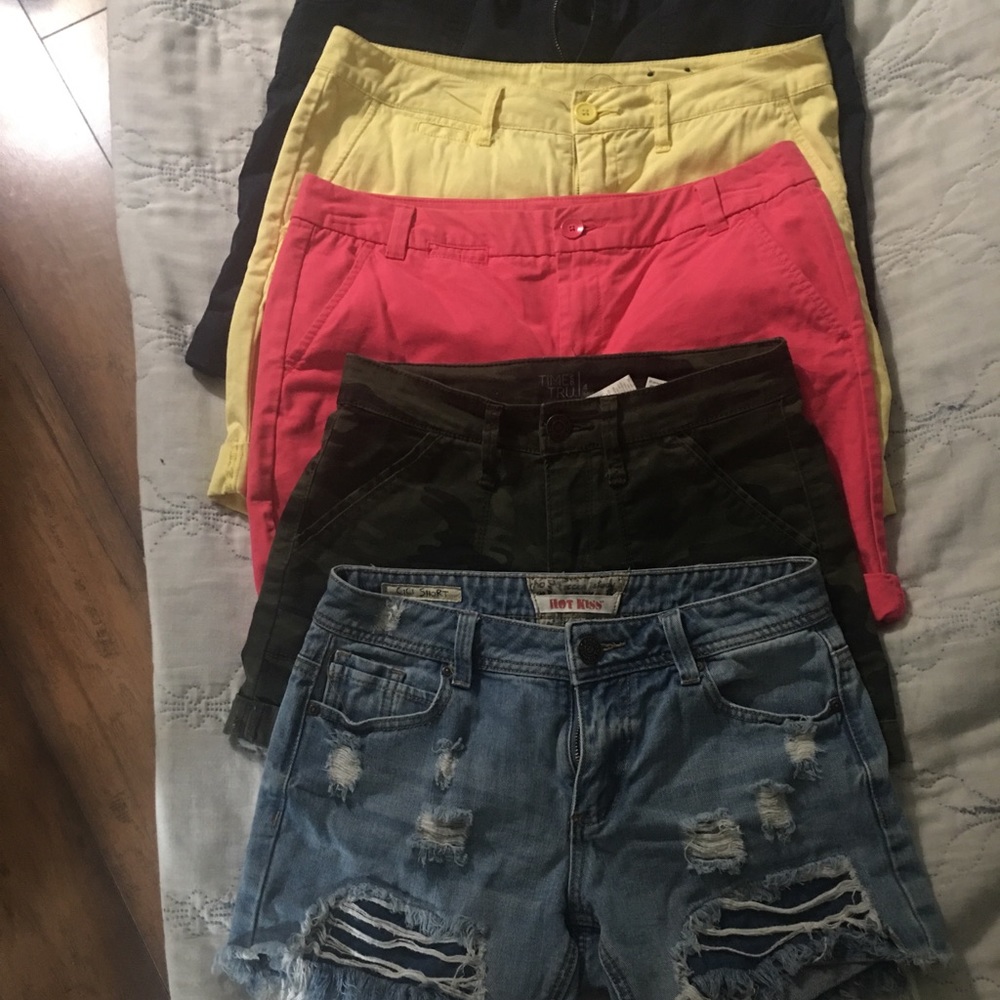 Bundle of shorts